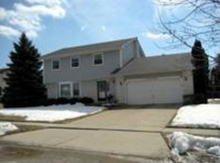4379 Bluebird Ct, Gurnee, IL 60031