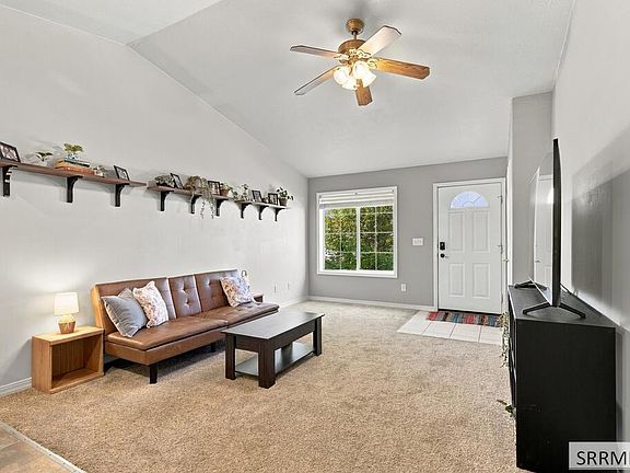 4th image of 860 S 5th W #9
