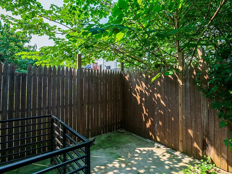 1220 Lecount St #A — Photo 18