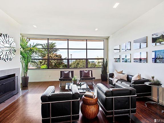 2nd image of 104 Collins St