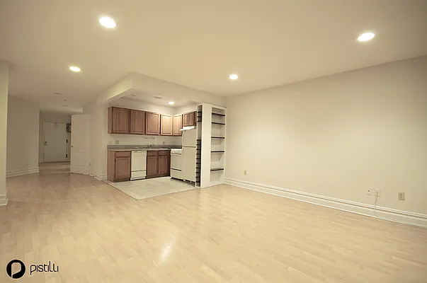 Rented by Pistilli Realty Group | media 78