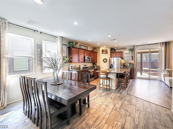 5th image of 2107 Roundtop Ct