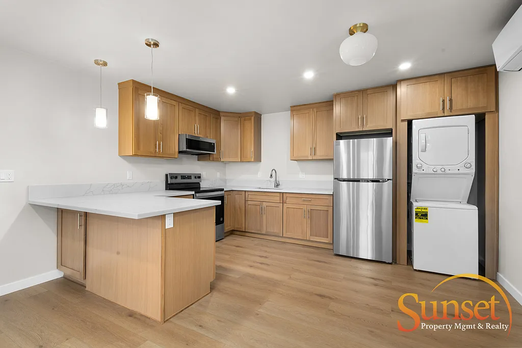 2 bed, 600 sqft, $1,995 — Photo 2