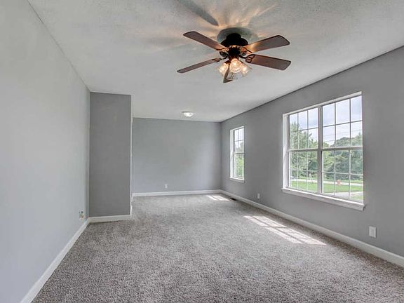 4th image of 2072 Carneal Ln