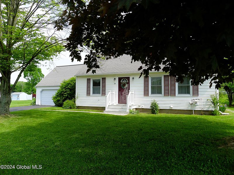 3rd image of 14 Fairlawn Avenue