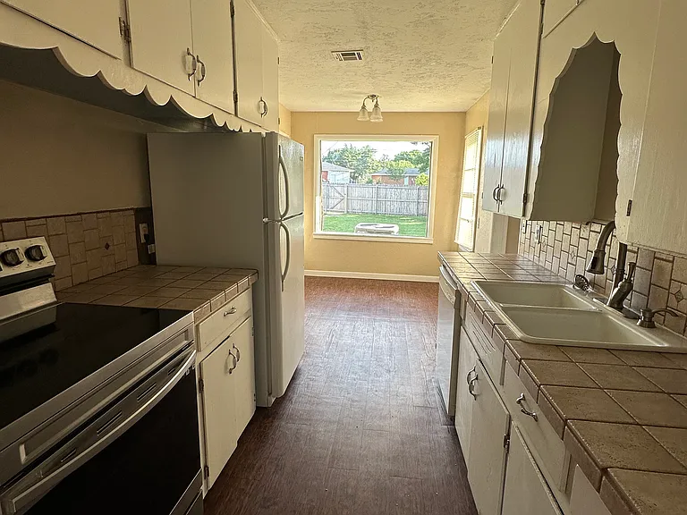 3313 NW Atlanta Ave — Photo 4