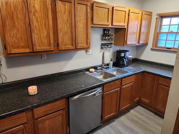 5th image of 1202 N C St