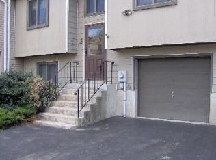 3 Laurel Ct, Fishkill, NY 12524