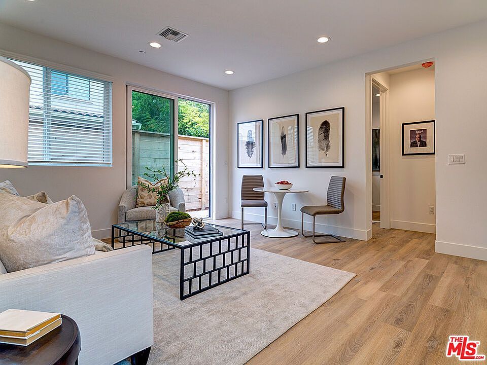 1st image of 819 N Sycamore Ave #817.5