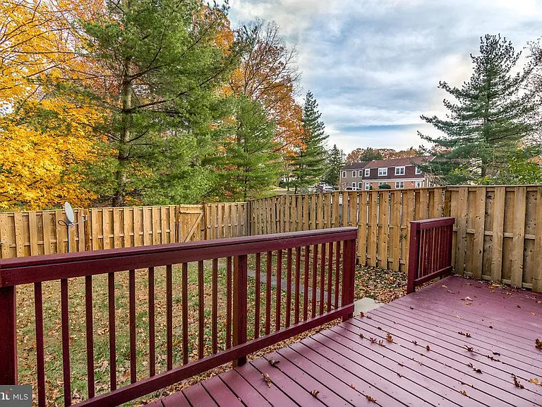 7732 Matisse Way — Photo 27