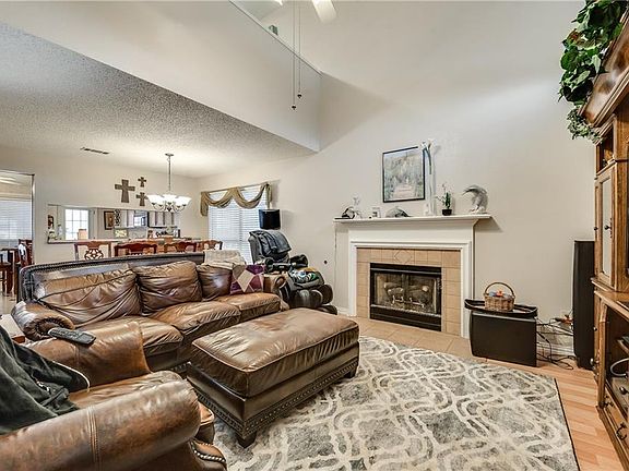 3rd image of 1624 High Pointe Ln