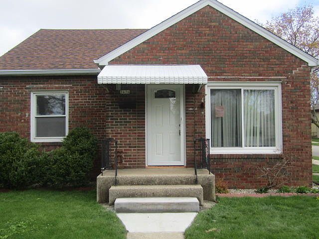 1st image of 3676 E Somers Ave