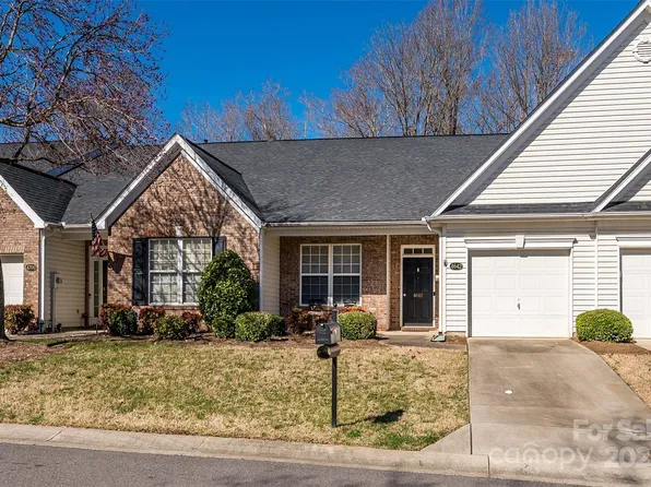 4642 Willow Glen Rd, Harrisburg, NC 28075