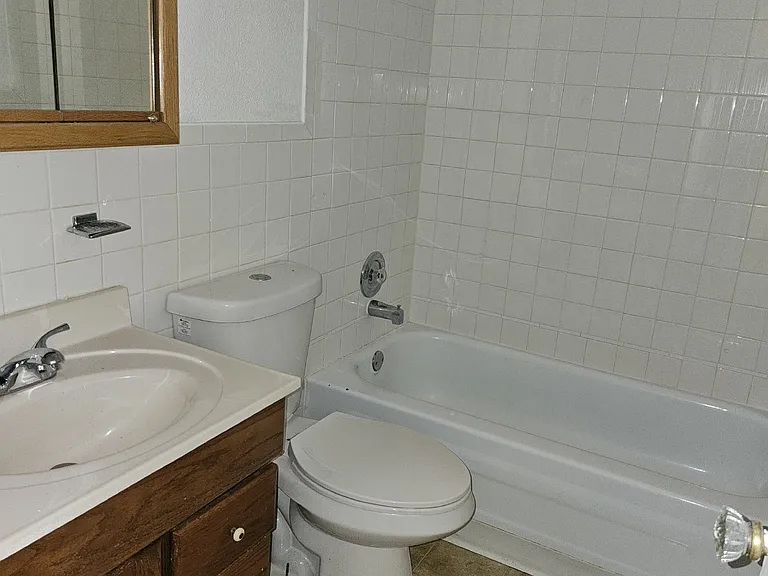 300 Leland Ave — Photo 6