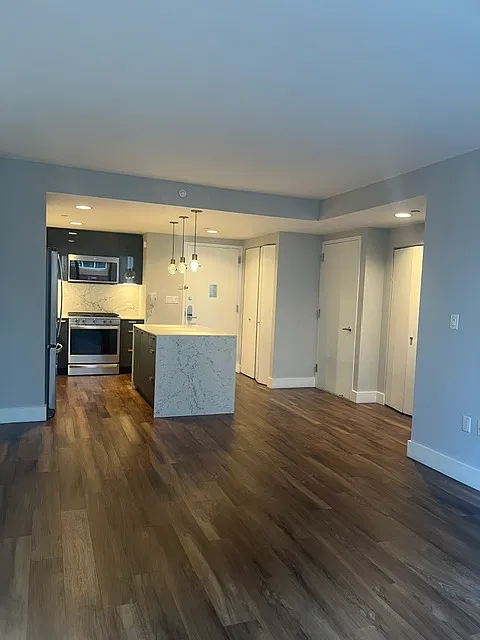 22 East First Street — Photo 4