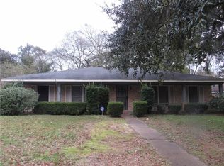 2703 Woodcliff Dr W, Mobile, AL 36693