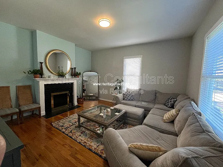 3833 Isabella Ave — Photo 4