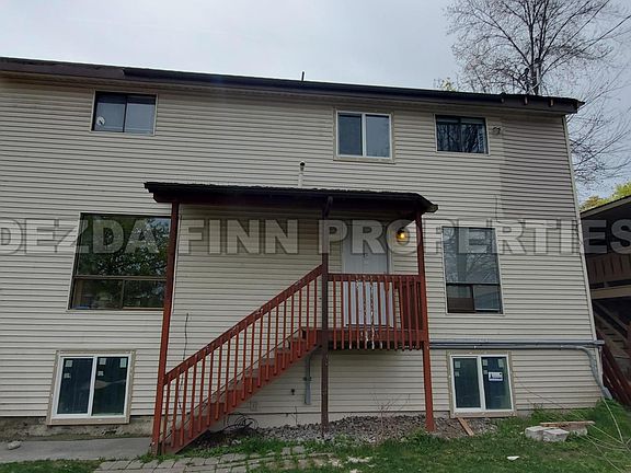 2nd image of 947 E Augusta Ave #B