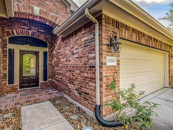 4th image of 25529 Oakhurst Forest Dr
