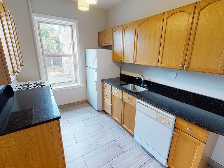 8 Farrington Ave #8A — Photo 27