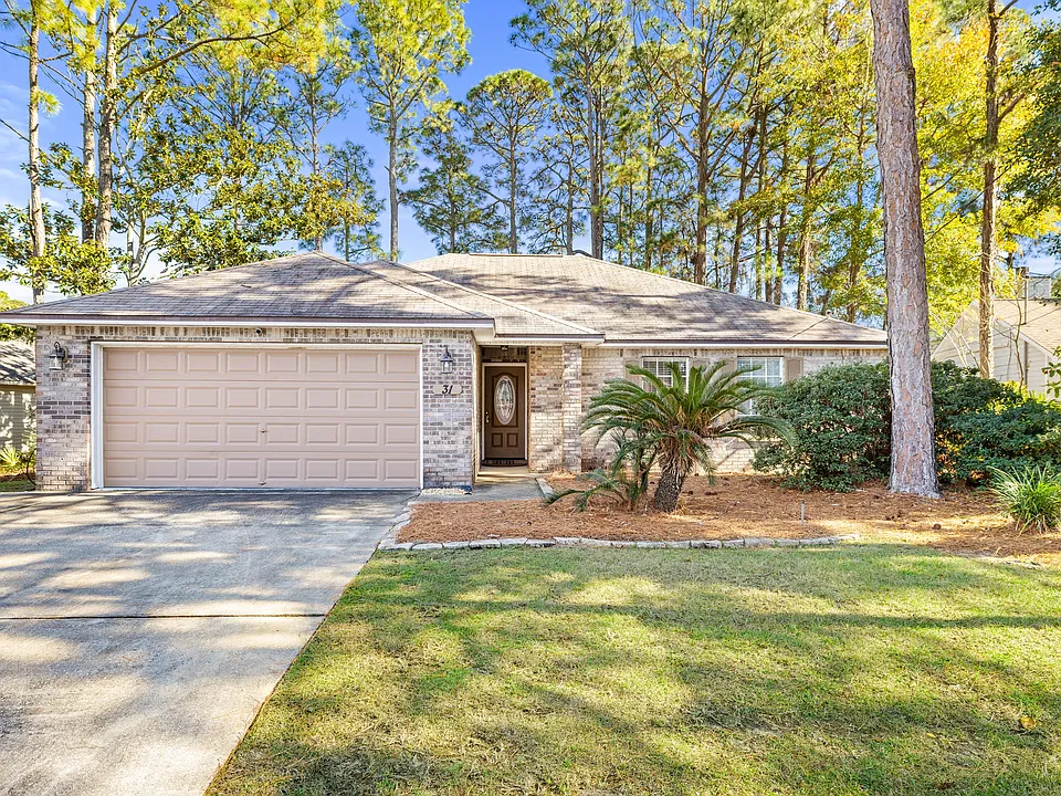 31 Bay Walk Ct