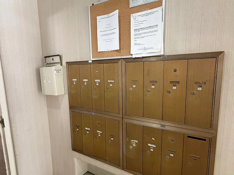 435 Arnaz Dr #200 — Photo 31