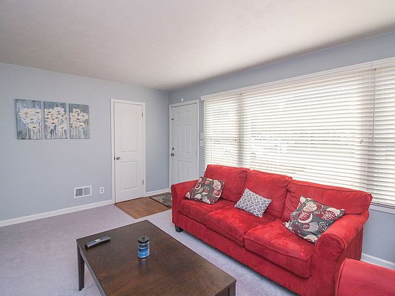 4th image of 741 S King St #743