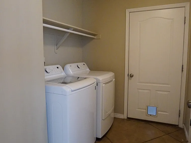 4161 Liberty Ave — Photo 12