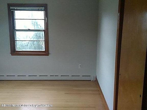 5th image of 46 Krumb St