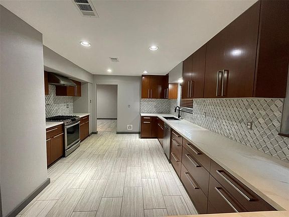 4th image of 91 Bayou Ln
