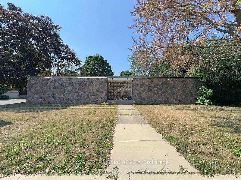 1st image of 4213/4207 4213/4 Drummond Rd