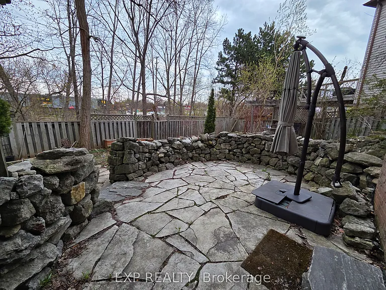 696 Penny Ln #LOWER — Photo 15