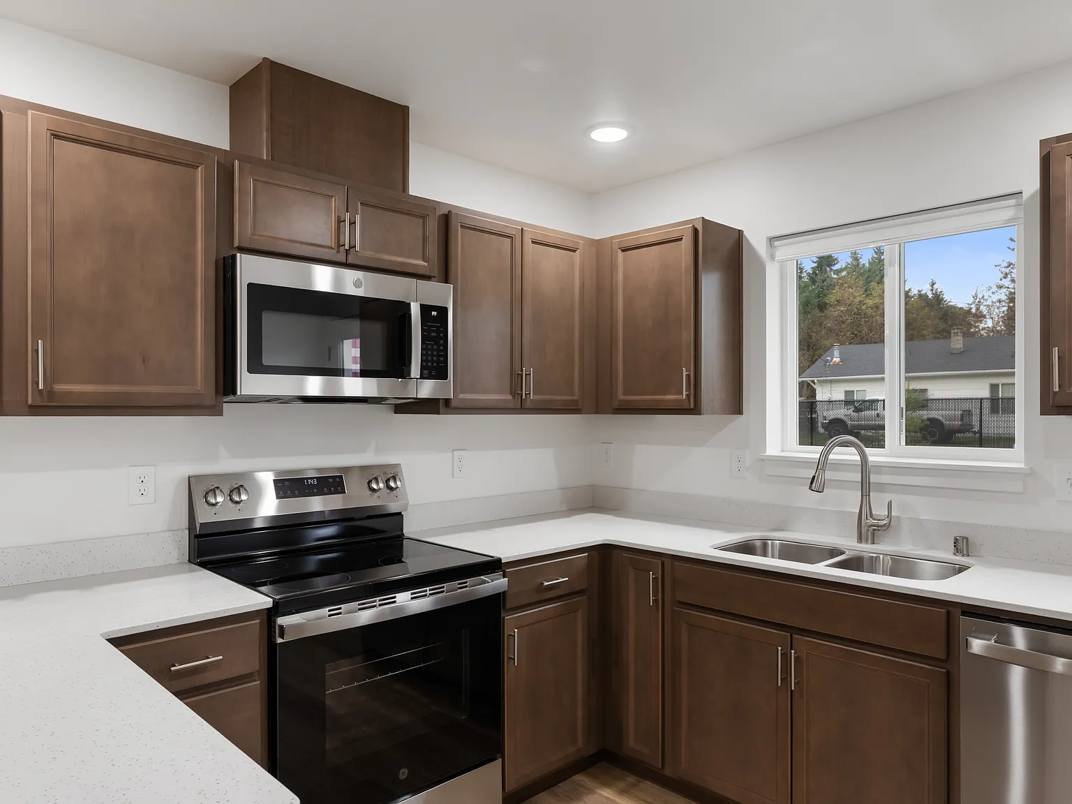 Yaro Ln Townhomes - 3001E — Photo 3