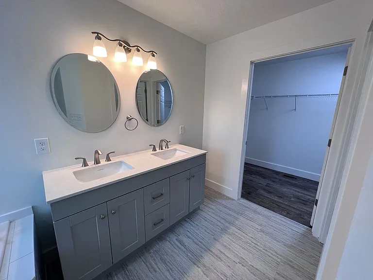 Fox Springs Condos — Photo 51