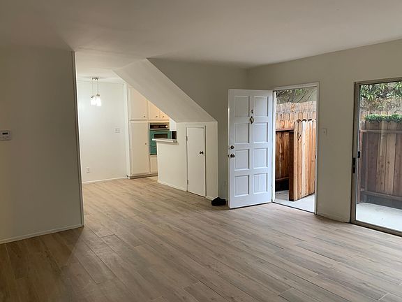 4th image of 1678 Federal Ave APT 4
