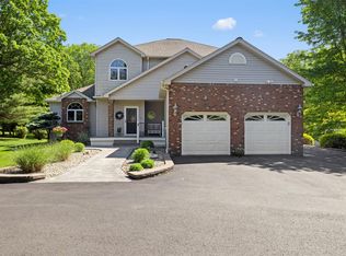 26 Brouck Ferris Blvd, New Paltz, NY 12561