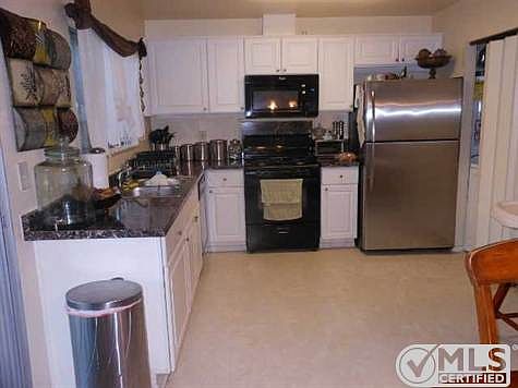 2nd image of 1933 Lawndale St