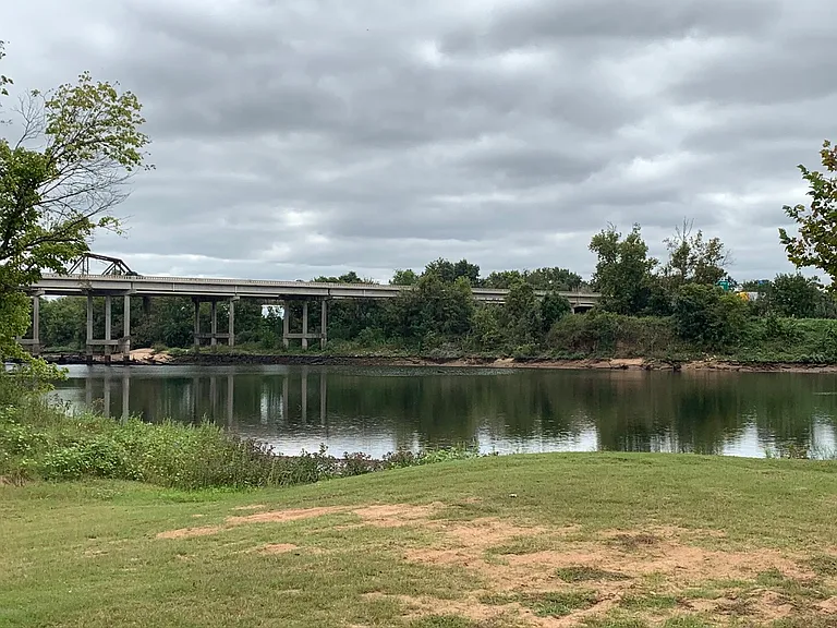 333 S River Rd — Photo 15