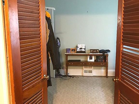 4th image of 4087 Concordia Ave