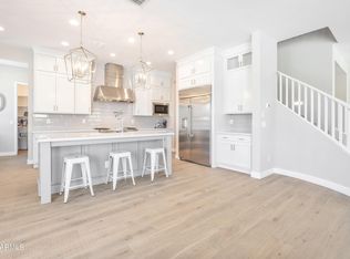 3523 E Cashman Dr, Phoenix, AZ 85050