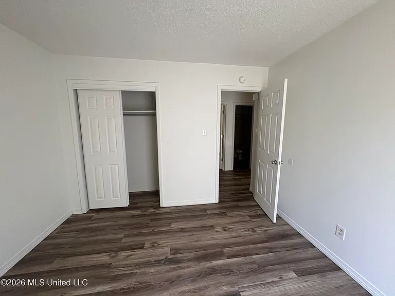104 Olympic Cir — Photo 4