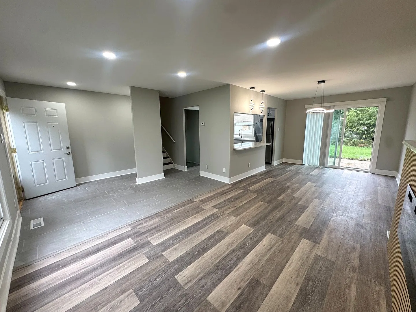 5 bed, 1680 sqft, $2,400 — Photo 4