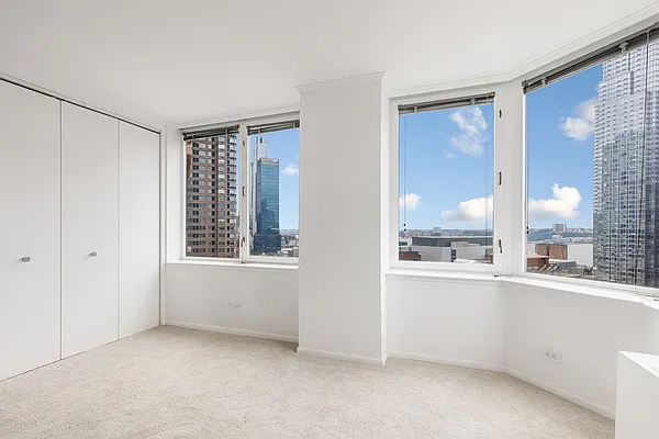 Rented by Nest Seekers International | media 13