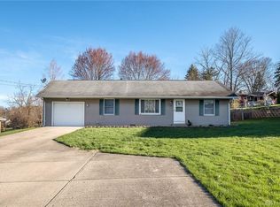 239 Palmer Dr, Fairborn, OH 45324