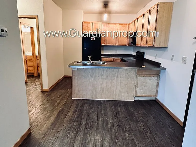 811 4th St SE #313 — Photo 2