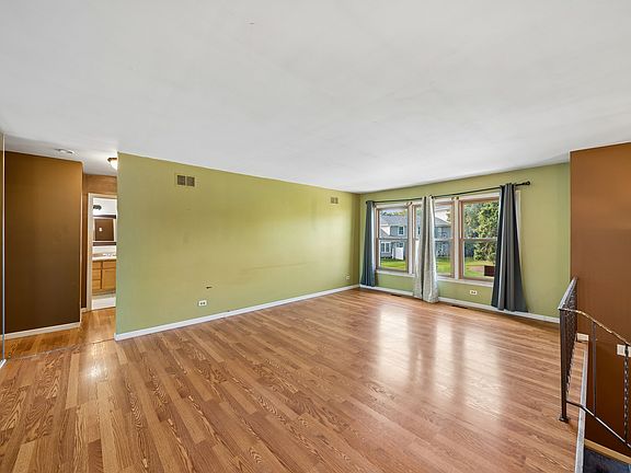 3rd image of 425 Monet Cir #425