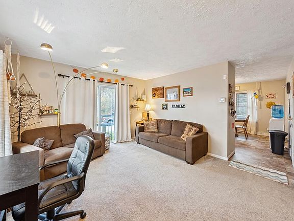 3rd image of 6366 Culver Dr