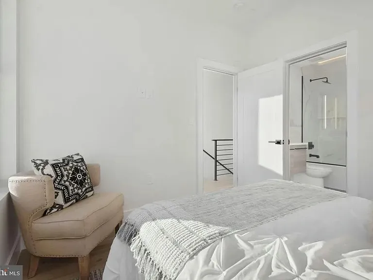 516 M St NW #3 — Photo 24