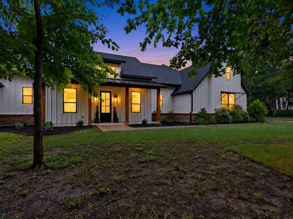 205 Deer Glade Ct, Azle, TX 76020