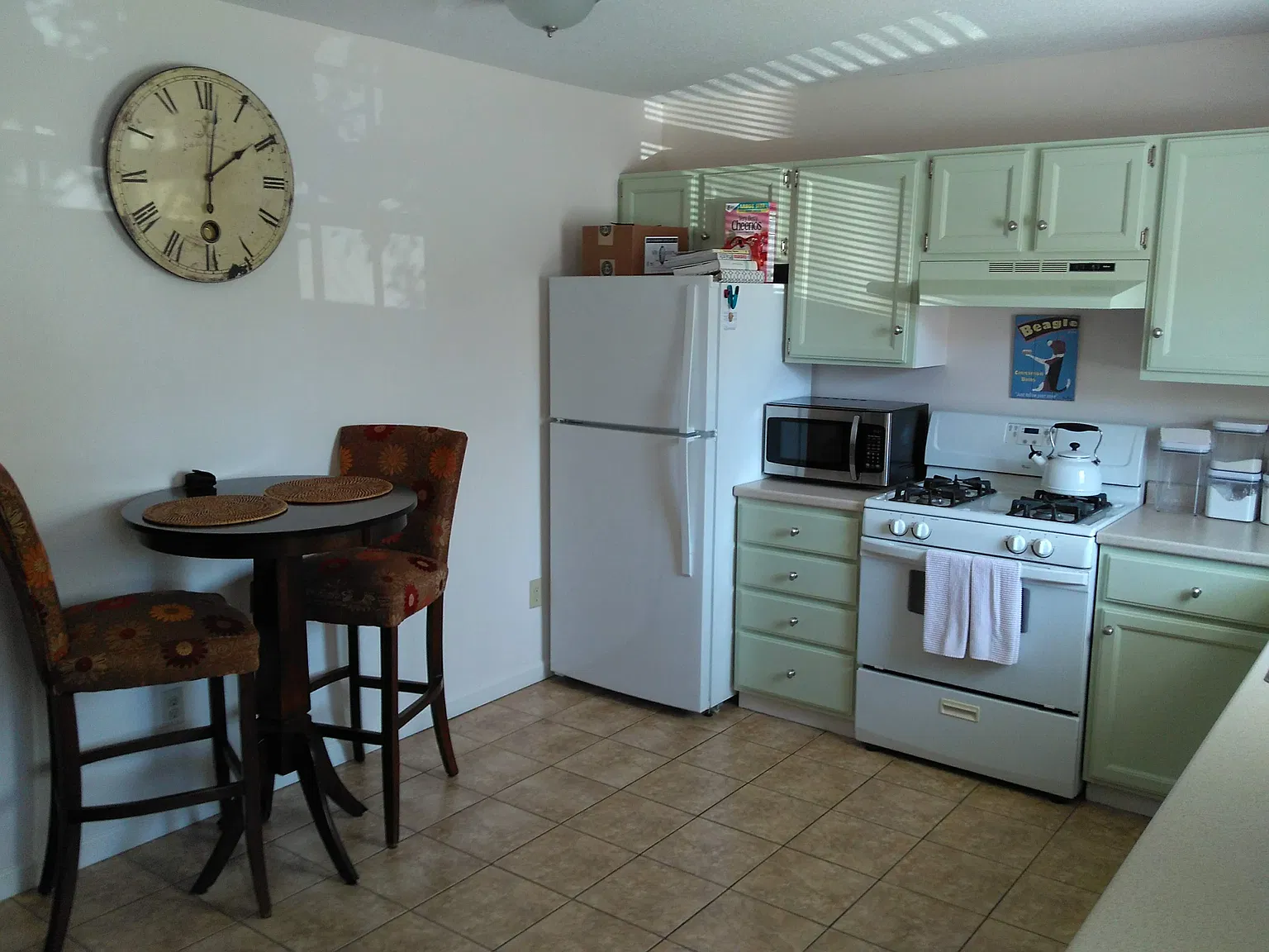 2 bed, 1.5 bath, 1100 sqft, $2,500 — Photo 3